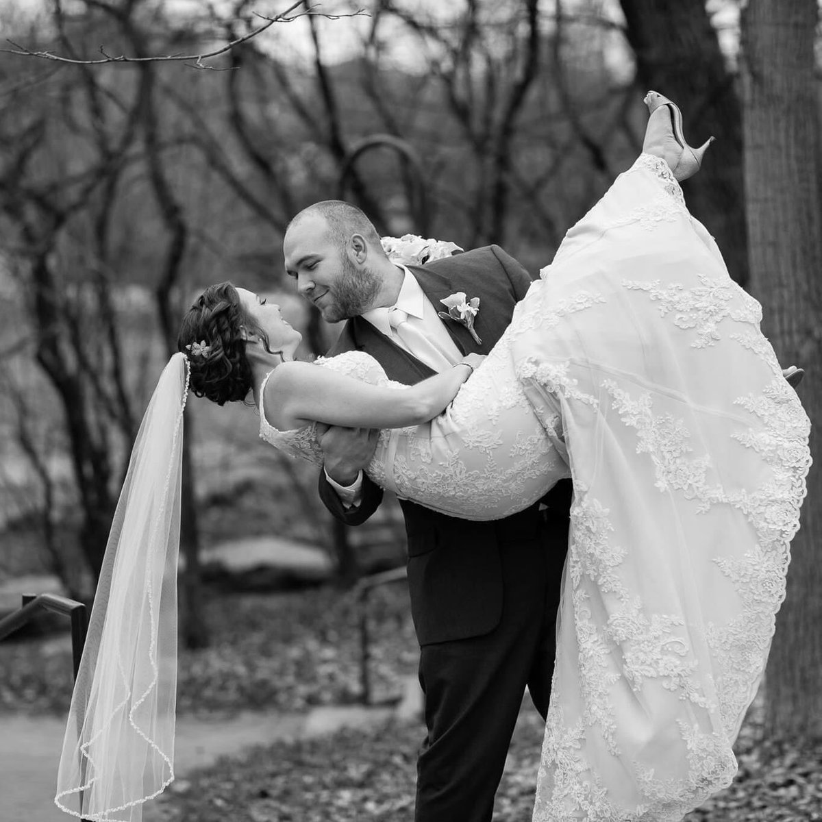 Cheers to 3️⃣ years of loving you! This will forever be my favorite day 🤗🥰 #happyanniversary @JoshAlis1