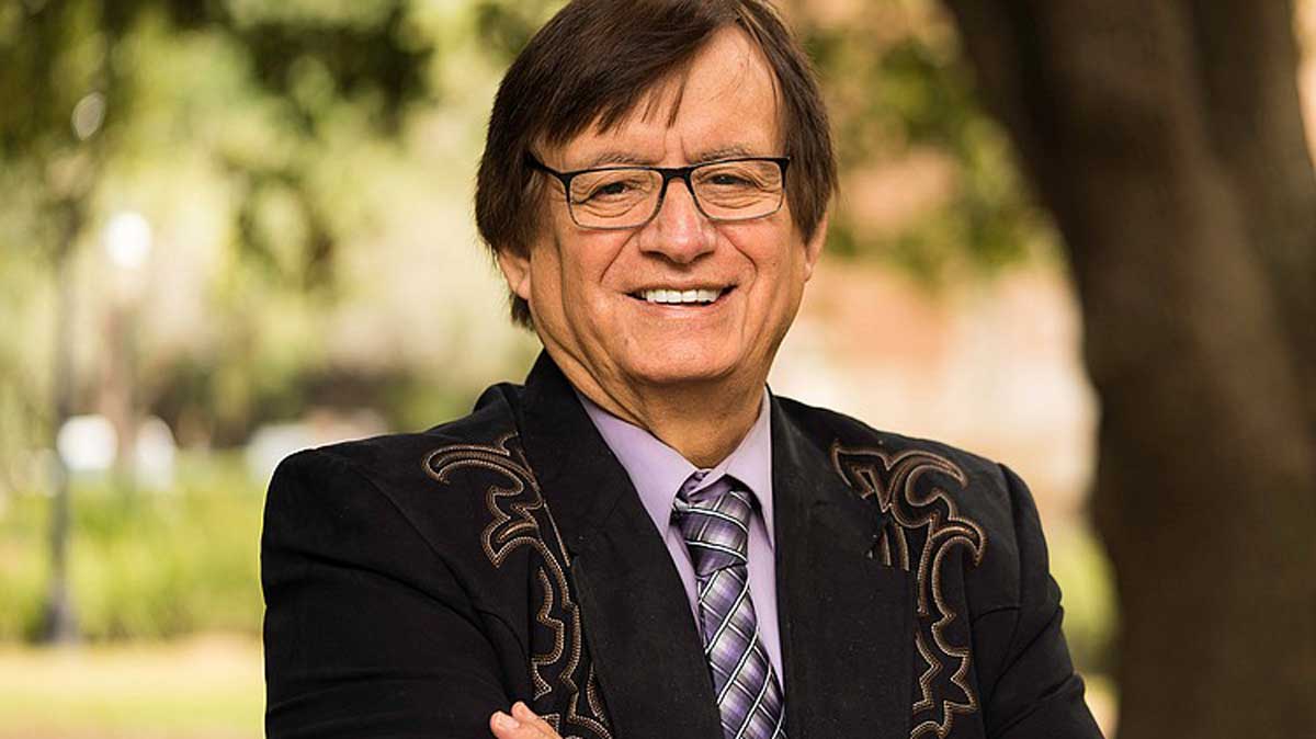 University Professor Dr. Richard Tapia is recognized with Two Sigma gift for research and mentorship! Read more about Dr. Tapia’s efforts in computational and applied mathematics and STEM: caam.rice.edu/news/richard-t…