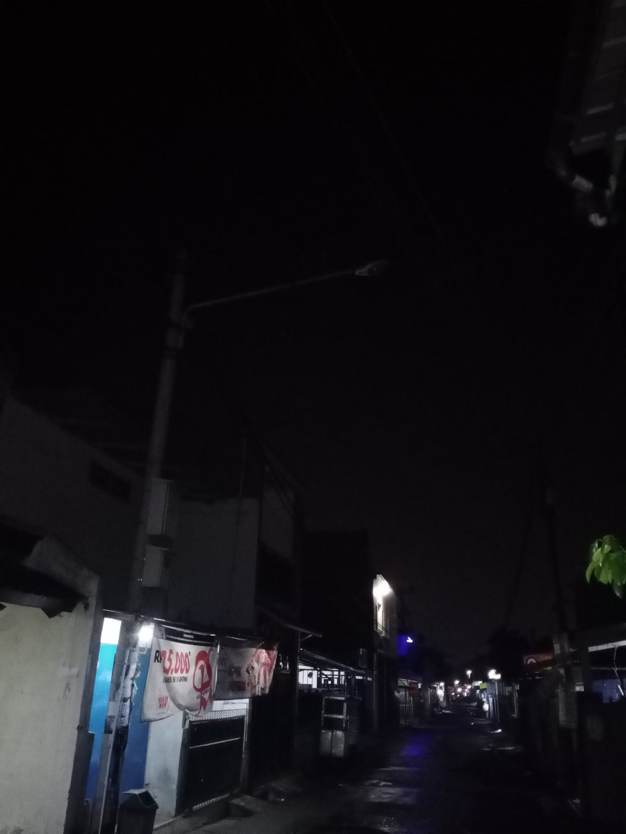 Lapor pak @DPUKotaBandung lampu penerangan di jalan babakan Cianjur kel campaka kec andir tidak menyala lagi. Hatur nuhun