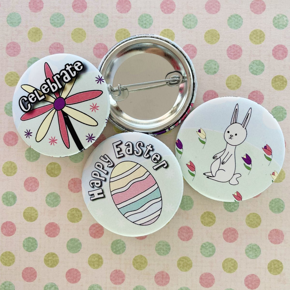 buttonmakers's tweet image. Check out these soft touch matte finish cuties! Get yours today, and fill your Easter baskets with cool prizes instead of candy!

custom.buttonmakers.net/Custom-Buttons…