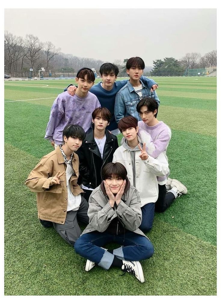 straytomoon's tweet photo. HAPPPY 3RD ANNIVERSARY STAY'S BOY 🎉🥳
my prayer is that you will always be successful, always happy and we can meet in the future, aamiin 🥺💗💗
STAY BELIEVE IN STRAY KIDS 8
#StrayKids3rdAnniversary
#STAYingWithYou #LoveStrayKids
#스키즈_3주년보다_멀리_영원보다_오래
@Stray_Kids https://t.co/5HyLAczqHQ
