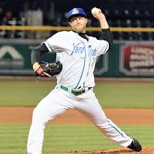 Great week to be a Big Green Baseball Alum
- Kyle Hendricks ('12) named opening day starter for the <a href="/Cubs/">Chicago Cubs</a> 👨‍🏫
- Mitch Horacek ('14) Signs a FA deal with the <a href="/Braves/">Atlanta Braves</a> 🔥🔥