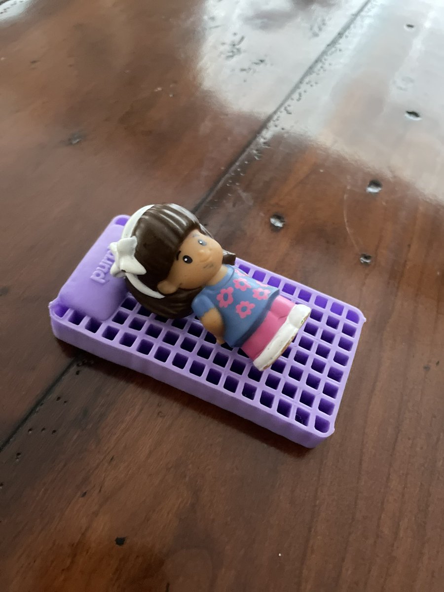 lissyfrances's tweet photo. Dear @Purple Mattress, thank you for sending doll beds along with your mattresses. 😆 https://t.co/O2Ww5UQaCD