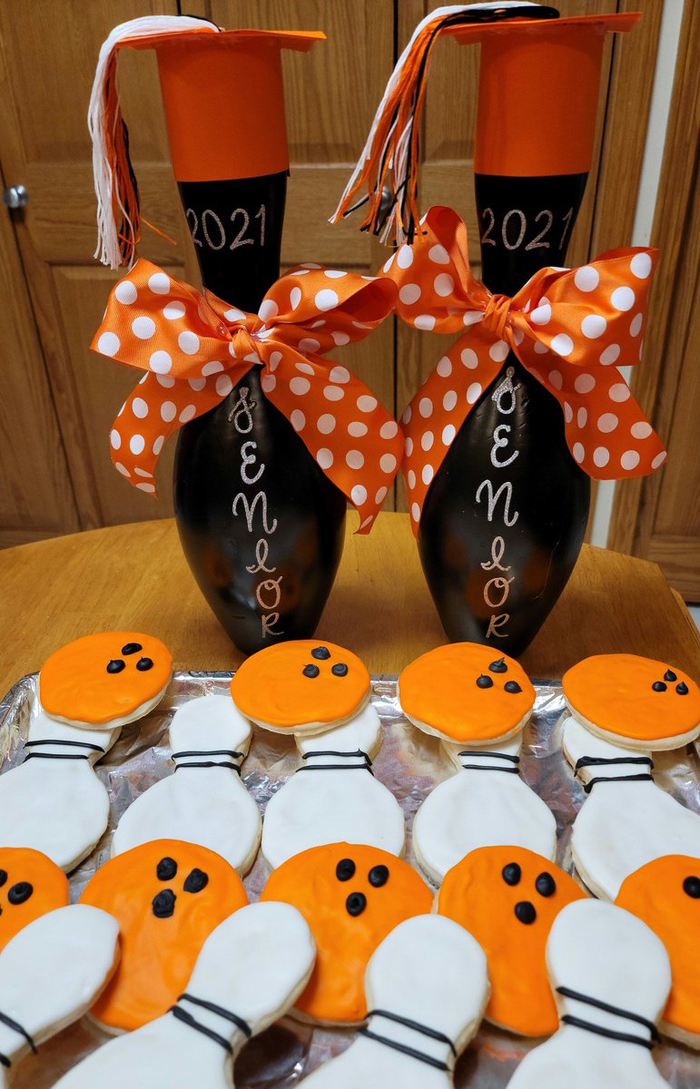 MrsONeil_MCHS's tweet photo. Had the best time yesterday celebrating the end of a great season!!! Congratulations to our seniors and our “Heart of a Warrior” recipient, Shania Houston @shaniarose123 !!! #ThisIsHowWeRoll #WarriorPride156 #VarsityBowling 🎳🧡🖤 https://t.co/rPwLw1YKp8