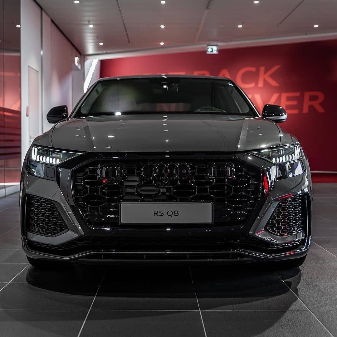 DailyCarlife's tweet photo. Audi RSQ8 🐘 https://t.co/wvwyeglINE