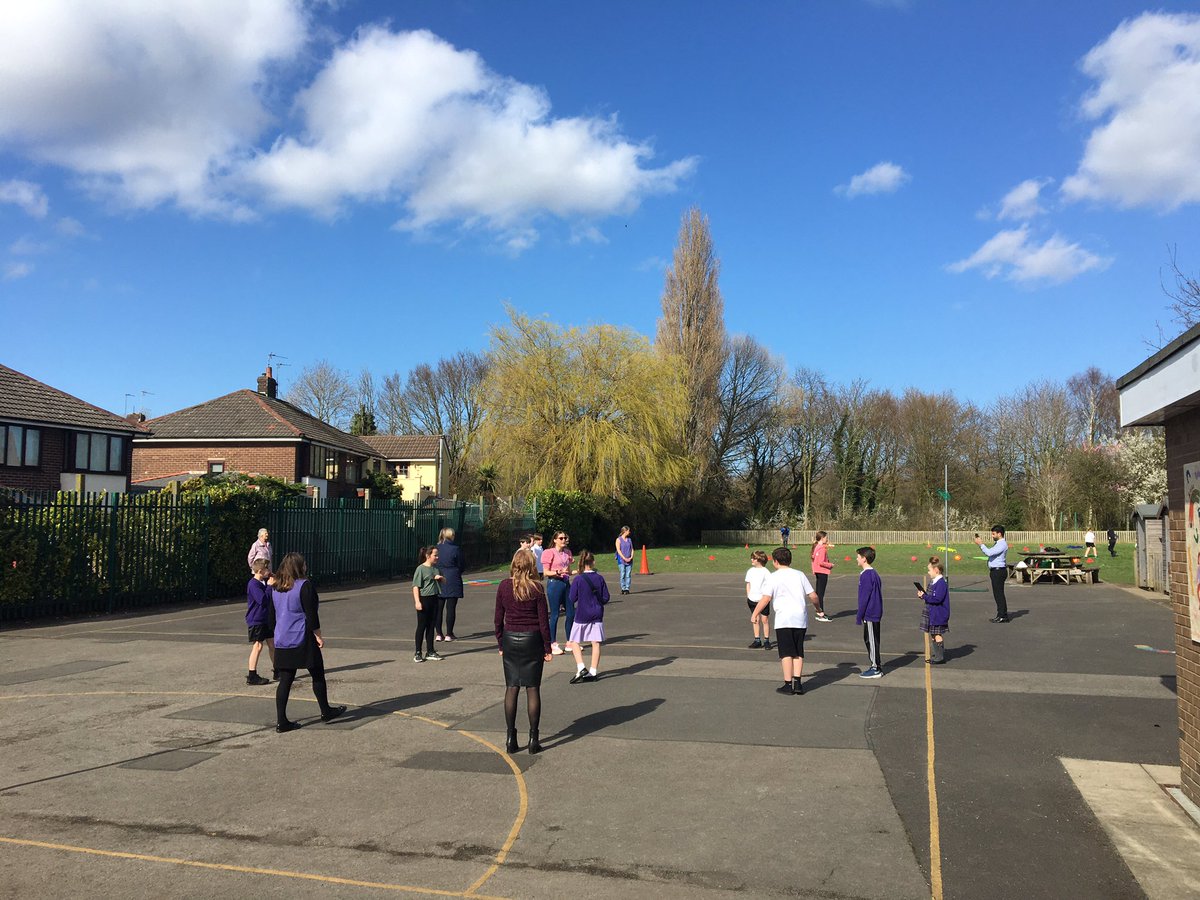Liverpool_SSP's tweet photo. Brilliant afternoon in the sunshine at @stmichaelthomas learning play ground games! 

Rebuilding that playground confidence 👏🤩

Well done everyone! 

#LSSP https://t.co/dSz2EcUDZA