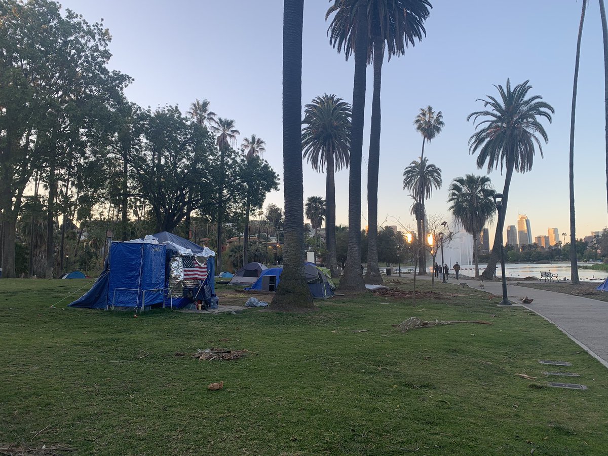 denislavinski's tweet photo. Echo Park this morning #EchoParkRiseUp https://t.co/gVYTcbvDi8