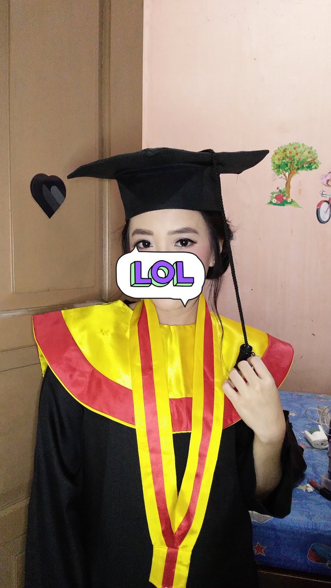 stanteakettle's tweet photo. Graduation today😁 https://t.co/fp6pekoPUZ