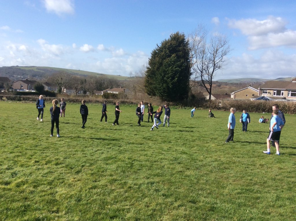 BryncethinPS9's tweet photo. Class 9 are enjoying the sunshine today during their PE lesson and we had our first visit this year to the school field where we played cricket.Well done to the winning team. https://t.co/WXod3GcVYK