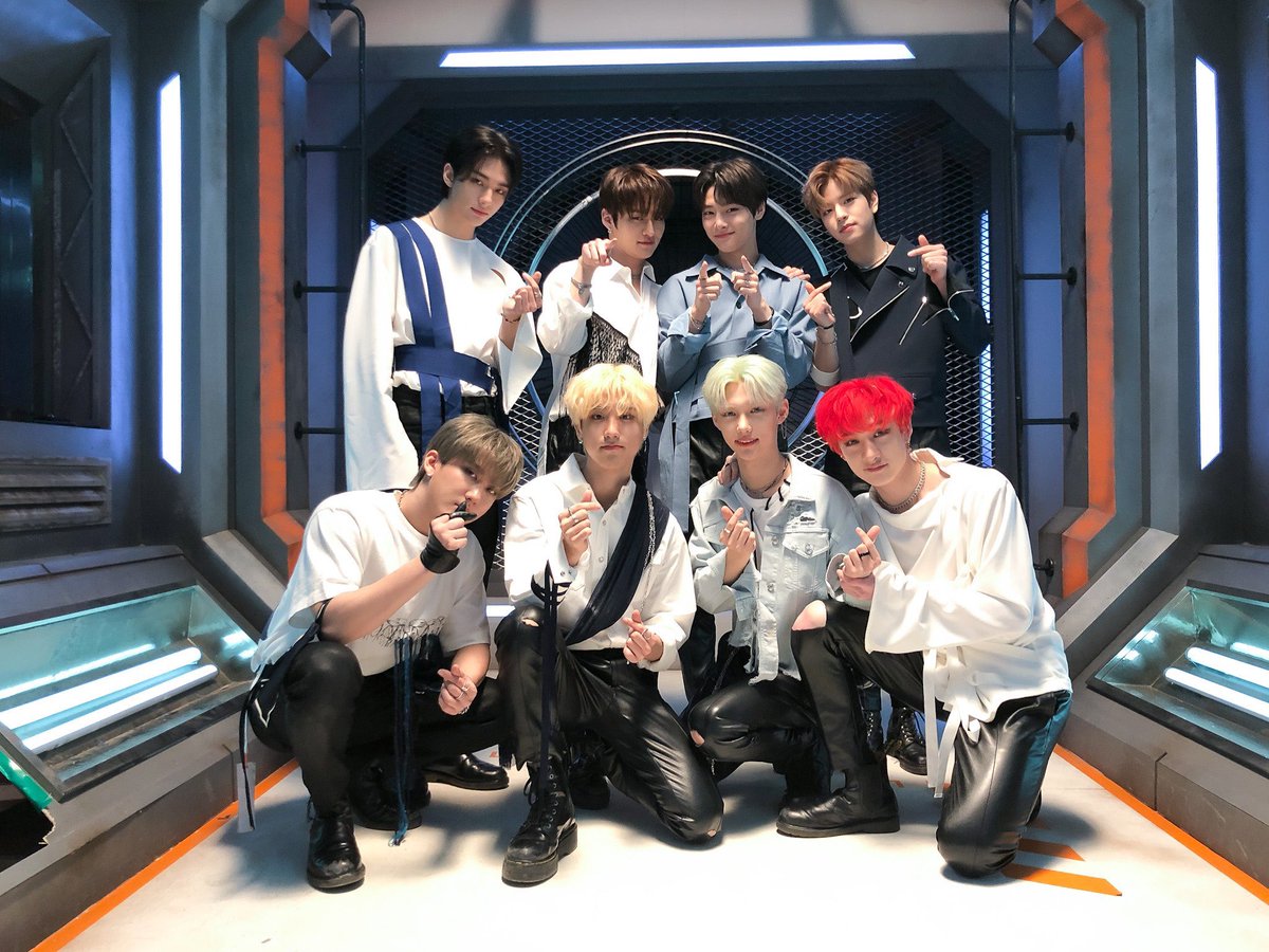 sk_ri__'s tweet photo. #LoveStrayKids
#StrayKids3rdAnniversary
#STAYingWithYou
#스키즈_3주년보다_멀리_영원보다_오래

キッズが永遠に幸せな世界を願ってます😌ほんとに出会ってくれてありがとう。 https://t.co/WJBWbneTrI