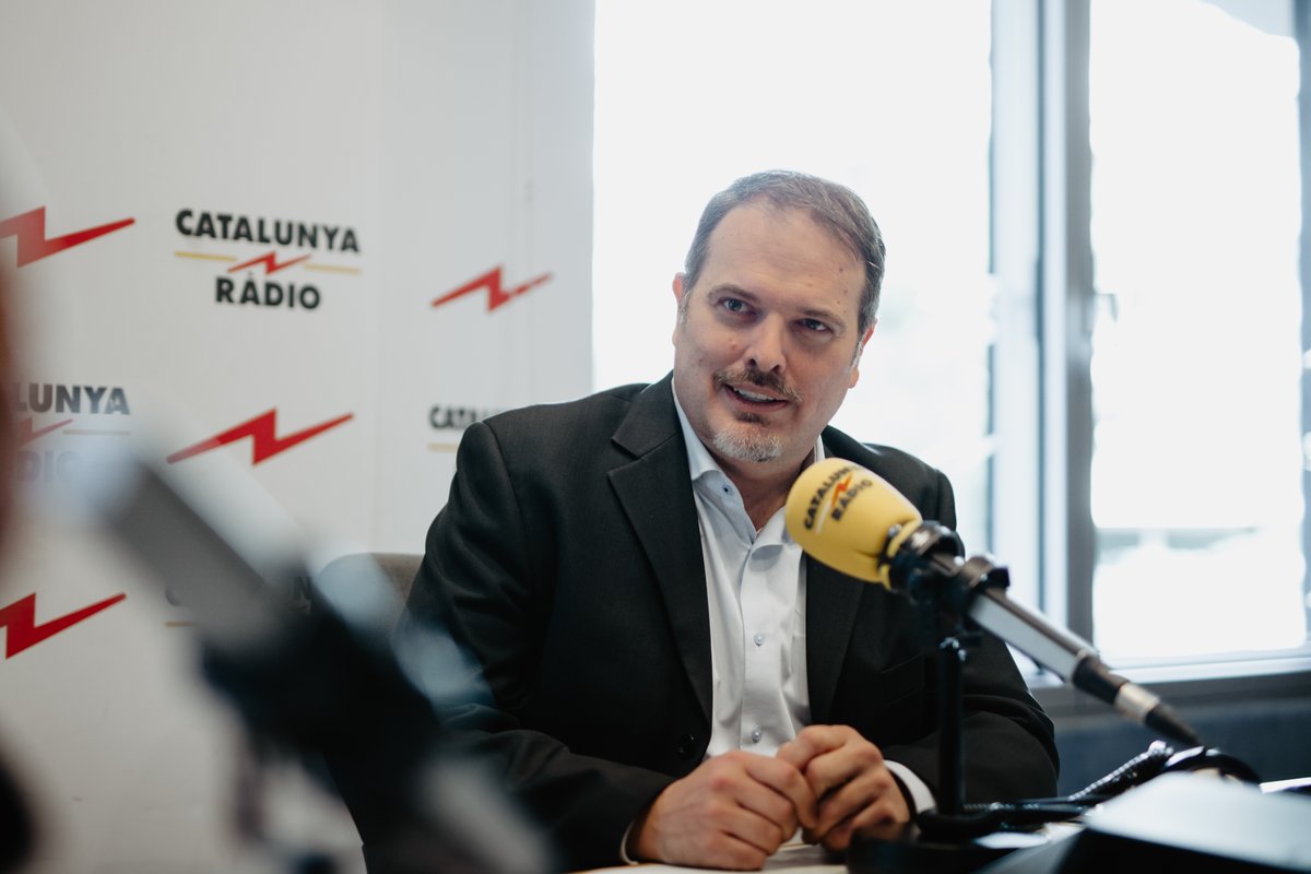 accio_cat's tweet photo. 📻 En el darrer @Revolucio4, @JoanRomeroC, conseller delegat d'ACCIÓ, va parlar de #BigData i intel·ligència artificial. 

Recupera el programa! 
▶️ https://t.co/17IIahSDLA

@Xantallavina https://t.co/yj8swtK4vO