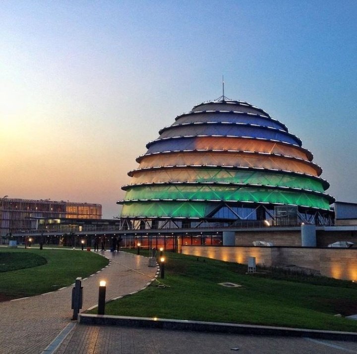 kindredtravels's tweet photo. Kigali Convention Center.
Nice picture by
📷:@fruitfully_nikki
.
.
.
.
#travelblogging #travelfeeds #blacktraveler #blacktravelclub #wonderlusting #madeinghana #accraghana #rwanda #campinginafrica https://t.co/GccbnWPbsH