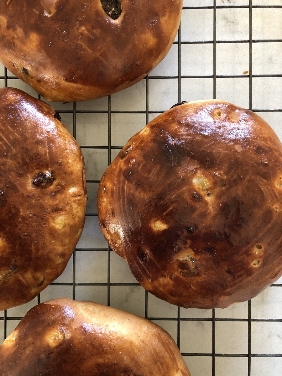 _lisim1's tweet image. Teacakes anyone? 

#lockdownleave #patisseriepaeds