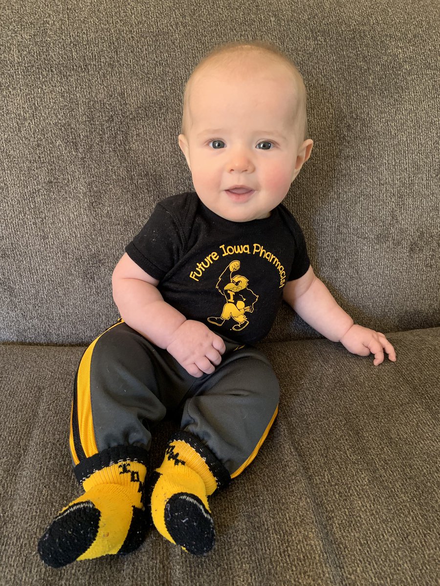 KtLinderIC's tweet photo. The onesie says it all. @UIPharmacy #1DayForIowa https://t.co/0knKPZH4rg