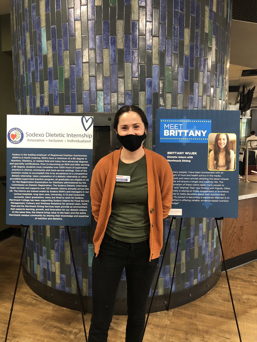 MerrimackDining's tweet photo. Make your way over to Augie’s Place to grab some Avocado Toast and Smoothies! Let’s Toast to Healthy Fats! https://t.co/SvGologJRF
