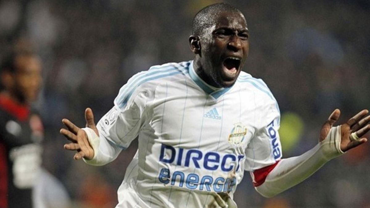 GuilDcqt's tweet photo. 🔴 Voici le « Thread » sur l’un des meilleurs attaquants marseillais du XXIe siècle, j’ai nommé : Mamadou Niang. https://t.co/aCr7rqLuTO