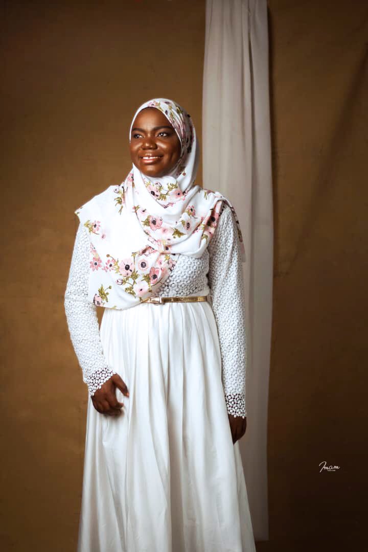 DeezArthistry's tweet photo. Elegance is a Style✨✨✨
Thanks for your patronage ma

How do you want it ??
Soft and simple or glam and glitters??
@DeezArthistry got you💯

https://t.co/etcPJBNJFE https://t.co/AjZoK1jJQG