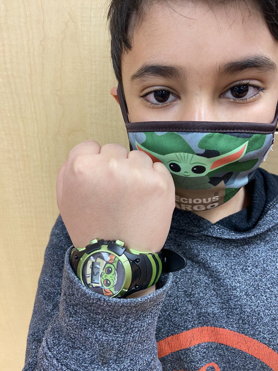 MrsStich2ndSGR's tweet photo. Hayhat and Aaron were excited to show their new watches to the class! #yodawatch #compasswatch @sgrspuds https://t.co/CXrttGhBa2