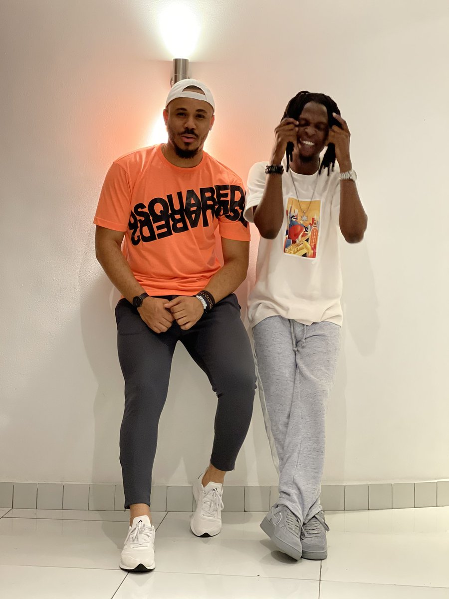 ozo_chukwu's tweet photo. WAGWAN!?!?!!
Ozo Day here again!
Tune in @Brilafm889 by 4:30pm WAT to listen to me on the #RewindWithOzo show and keep streaming WAGWAN!🚀
@itsLaycon https://t.co/BuhqTCjHil