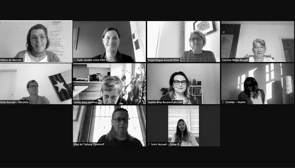 Fiafe_Accueils's tweet photo. Les Rencontres continuent: 2 nouvelles formations aujourd'hui pour nos #bénévoles: "vivre son engagement" et "encourager &amp; valoriser les bénévoles"! Merci @GuillaumeDouet et #IEDH qui ont animé 4 des 5 ateliers proposés! #FIAFE #FiafeRA21 🗺️🇫🇷 https://t.co/QWI2kFNkEr