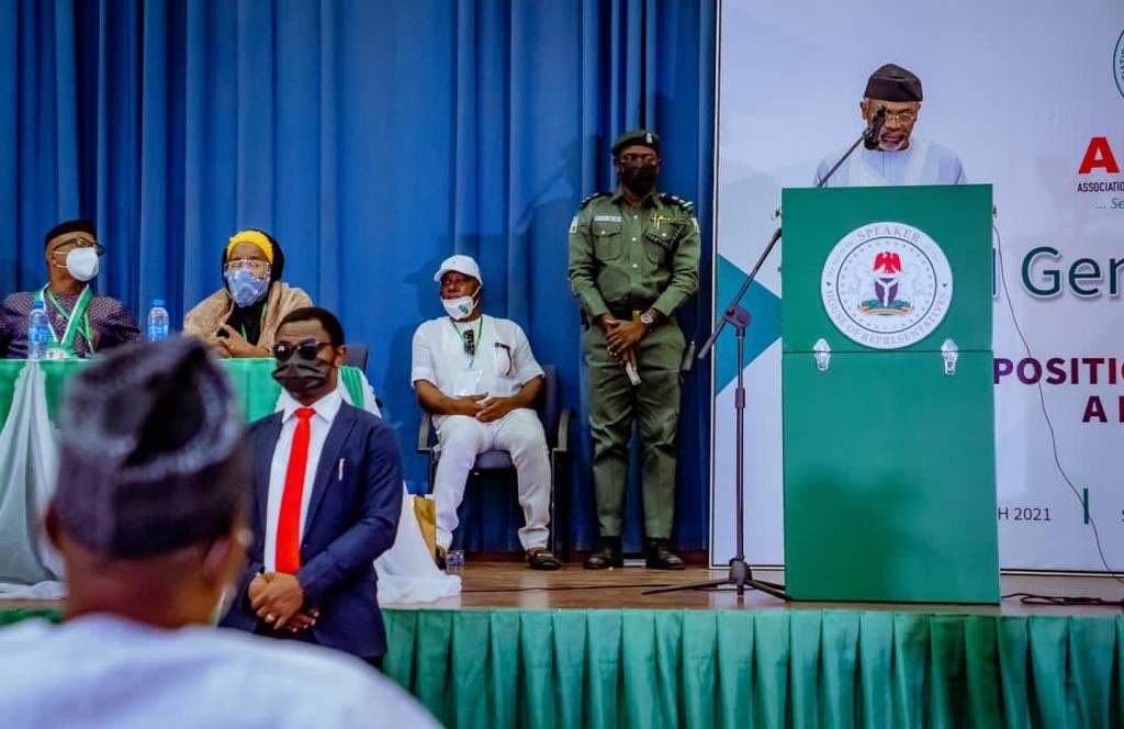 SpeakerGbaja's tweet photo. “We have to fix LG administration to deliver democratic promises”

Speaker @femigbaja has said that for leaders to deliver on the promise of democratic governance, the local government administration must be fixed to meet its expectations.

#NationBuilding #AJointTask https://t.co/Ev33hWx00B