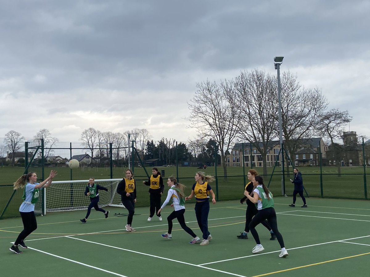 ElthamSport's tweet photo. Superb afternoon of Senior games! The last one before Easter! 238 students getting the activity they have craved over lock down! Brilliant! #TeamEltham @ElthamCollegeUK https://t.co/Y8jhbkTgSO