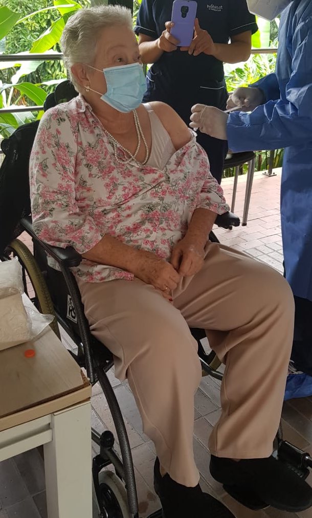 mariaaarbelaez's tweet photo. Cada vez falta menos para ese abrazo que nos debemos, mamá. 
Lista la segunda dosis ❤️❤️ https://t.co/NUav5IBbma
