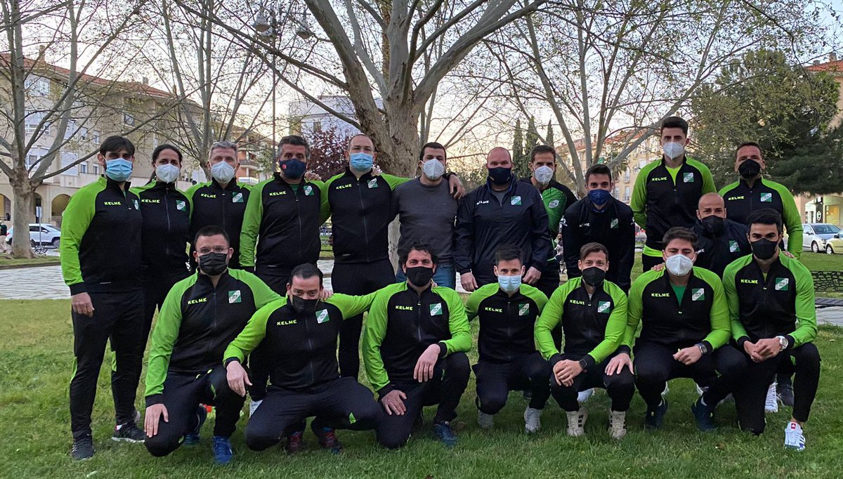 EfubinSport's tweet photo. La Federación Extremeña de Fútbol confía en la marca #Kelme para equipar a los futuros entrenadores 😍
Haz tú lo mismo y pásate a vernos en la calle Camilo José Cela, 3 en pleno centro de Merida.
#cedifex #Umbro #hummel #rinat #mustang #nicoboco https://t.co/brsZMildeo