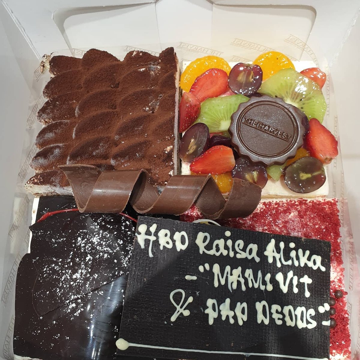 243vitry's tweet photo. HBD anak enya dn babe https://t.co/rkU3IXNJSv