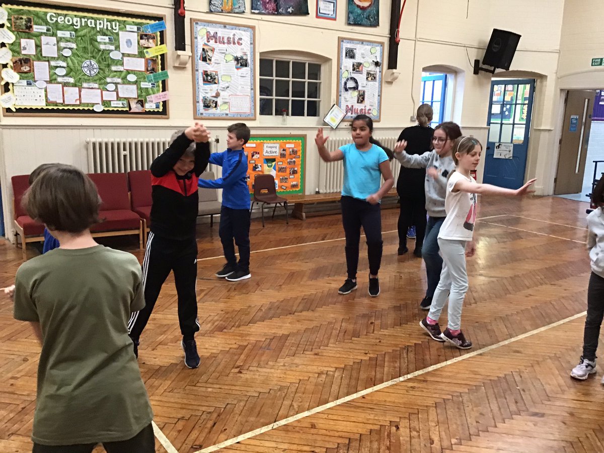 ClaphamTerrace1's tweet photo. Year 4 have been using the art of mime to help them think about equipment they would need to wash Hamlet the elephant, from our book The Firework Makers Daughter. We are going to write a set of instructions! #literacy #imperativeverbs #instructions #chronologicalorder https://t.co/mjbHWgKoZc