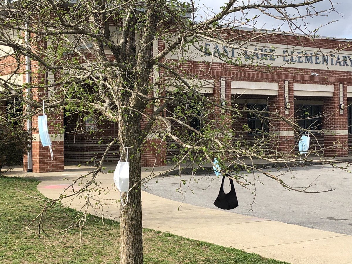 The Learning Teacher (@bruzonrene) on Twitter photo This tree comes very handy during a Covid Recess โฆ<a href="/EastLakeES/">East Lake Elementary</a>โฉ โฆโฆ<a href="/EastLakeCPTA/">EastLakeCommunityPTA</a>โฉ l This tree comes very handy during a Covid Recess โฆ<a href="/EastLakeES/">East Lake Elementary</a>โฉ โฆโฆ<a href="/EastLakeCPTA/">EastLakeCommunityPTA</a>โฉ l