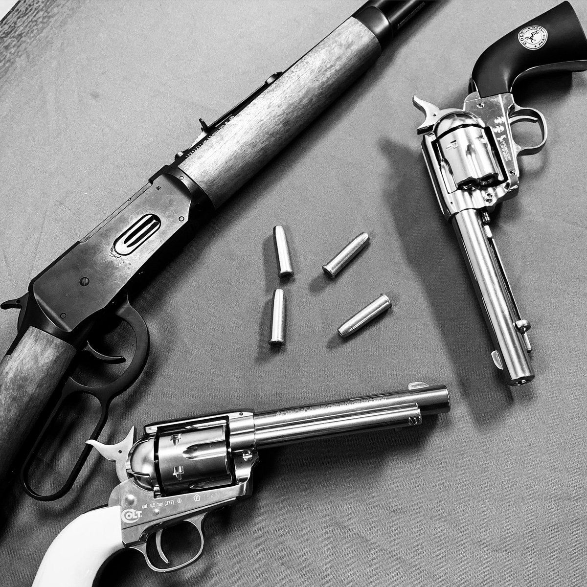 Two Colts and a lever walk into a bar...
The Squatch may be terrible at jokes, but our Colt Peacemakers and Legends Cowboy Rifle aren’t jokes! 
#umarex #umarexusa #umarexairguns #airgun #shootwithair #stageprops #bbgun #coltpeacemaker #coltsaa #saa #reenactment #larping
