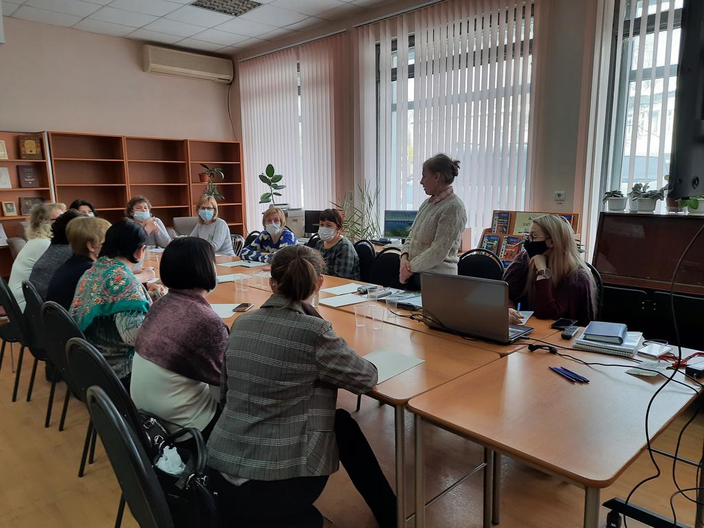 cgbdgrad's tweet photo. Сегодня состоялся библиотур по модельной библиотеке нового поколения "Модельная библиотека: новые возможности обслудивания"
#национальныйпроекткультура #годкниги #модельныебиблиотеки https://t.co/dQRnvQBSpF