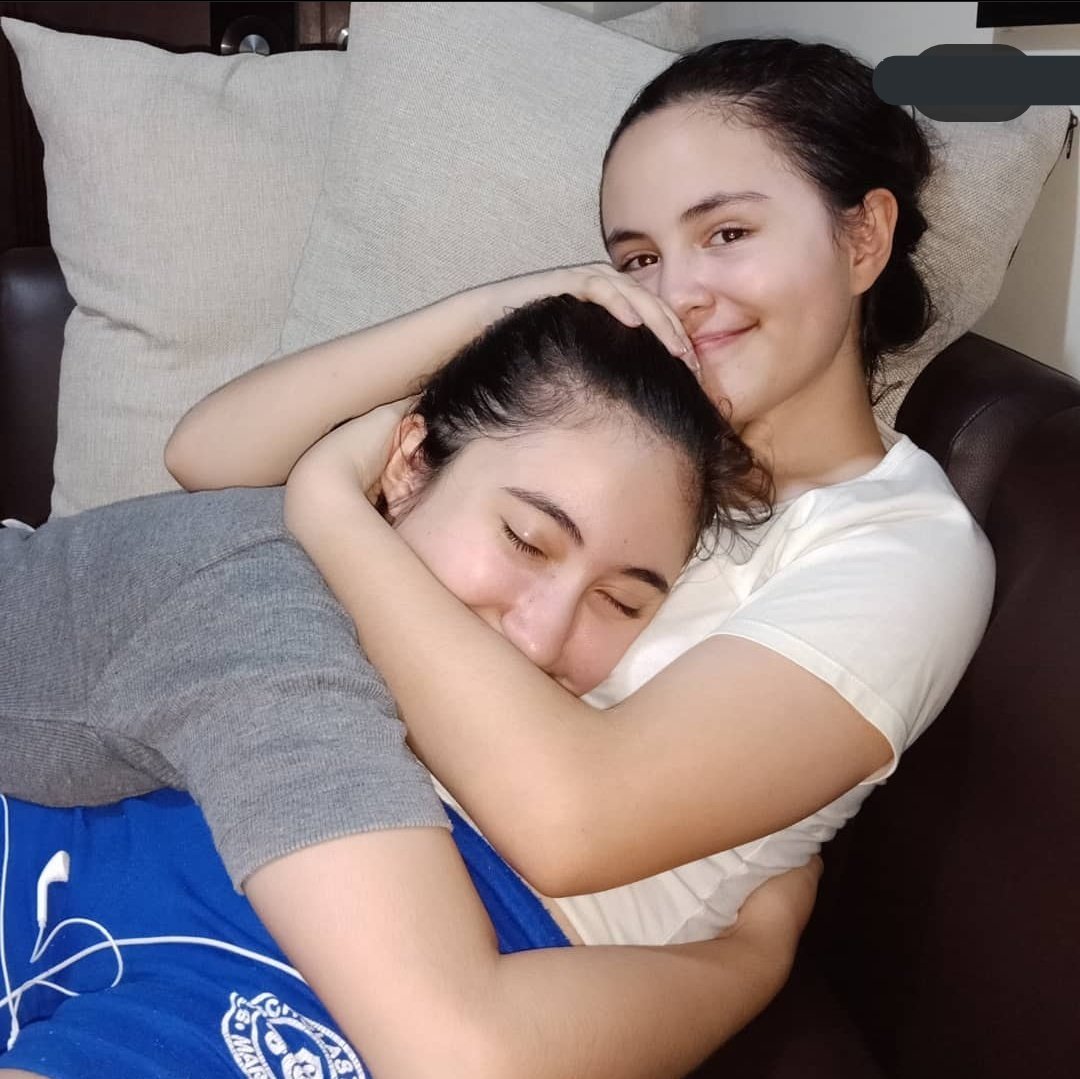 andrieuxjacquii's tweet photo. my sister is now 12 years old 😔 happy birthday, baby!! u r the loveliest person i know 👉👈 i am so proud of u and i love u more than i love coffee ❤ ok come give me a hug now @justjustene https://t.co/BWaV3bpHKd