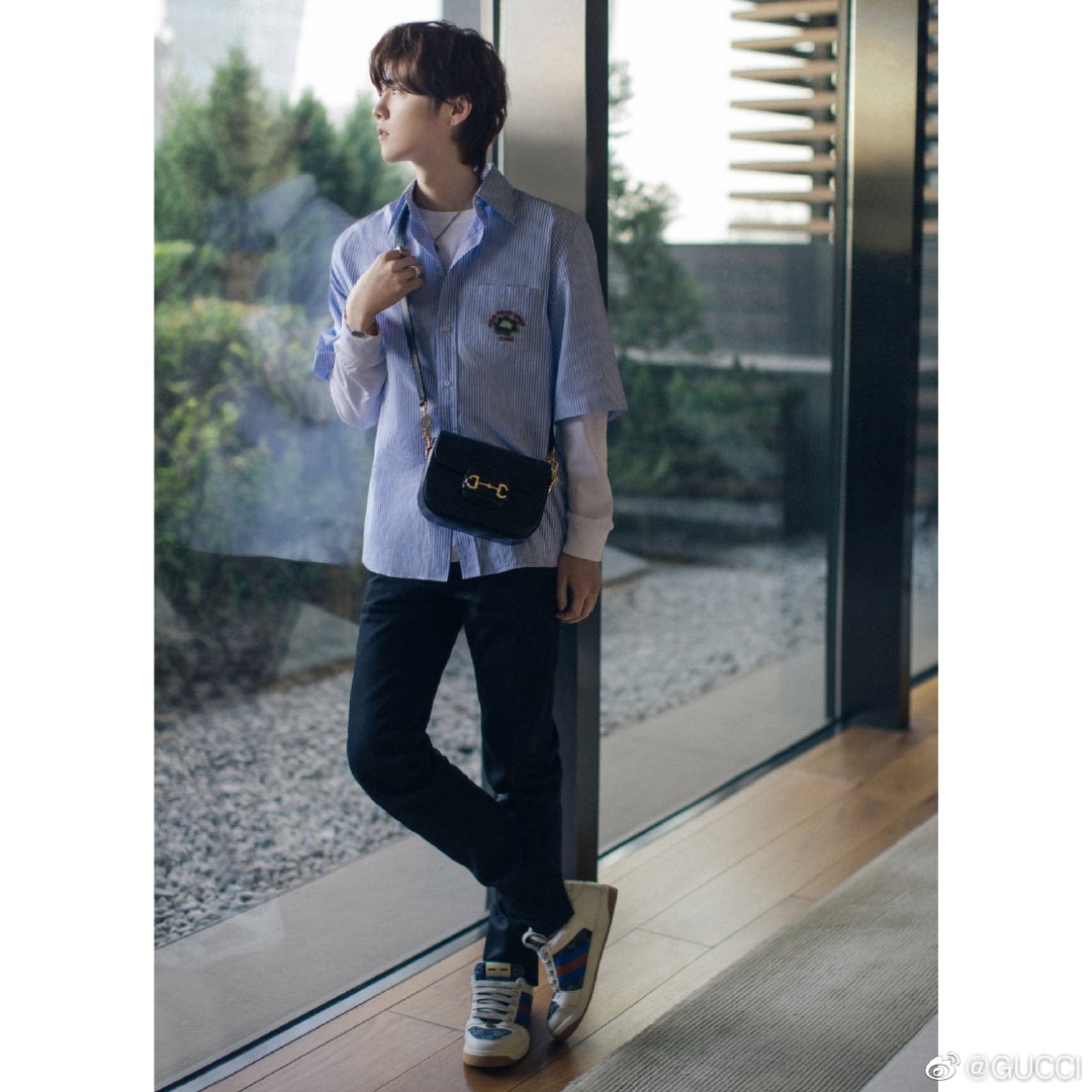 LuHan International on X: [PICTURE] 210324 GUCCI's Weibo updates: With the  spring freshness, GUCCI's Brand Ambassador #LuHan carries Gucci Horsebit  1955 mini bag in refreshing outfit, brings you comfort and freedom with