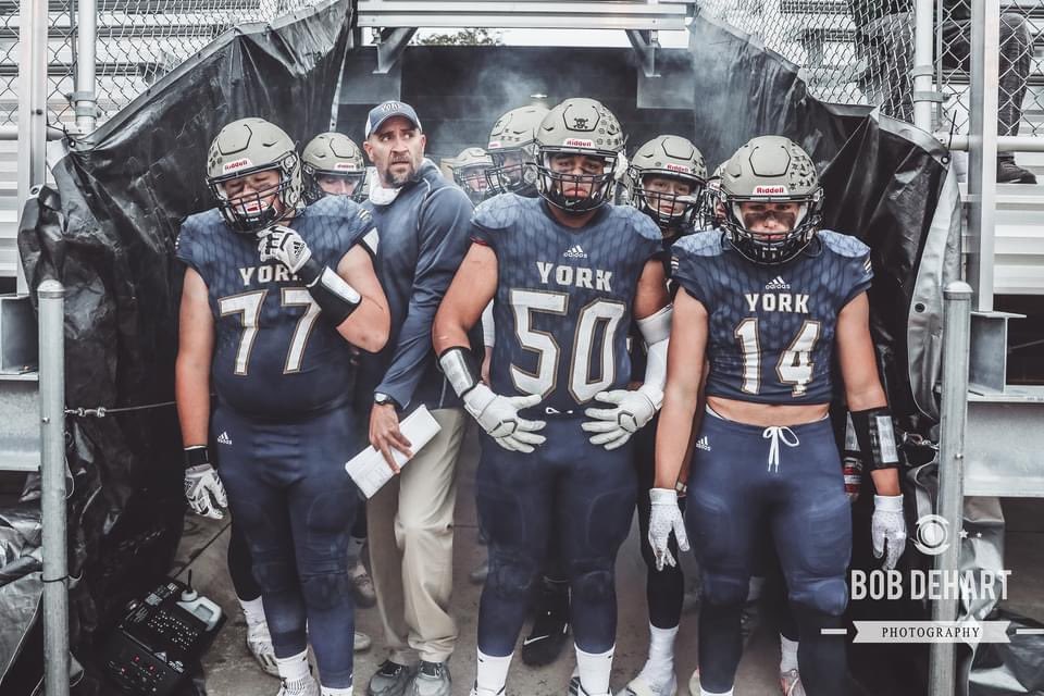 YorkDukeFB's tweet photo. 🏈🏋️‍♀️Our 10th annual York football/weight room lift-a-thon is March 25 at 6:30 PM.🏋️🏈
Proceeds help our kids pay for camps, help fund our weight room, &amp; help us continue to put safest equipment on our boys!
If interested in donating see a player or Venmo  @York-Football ANY time! https://t.co/Vkf739zLIT