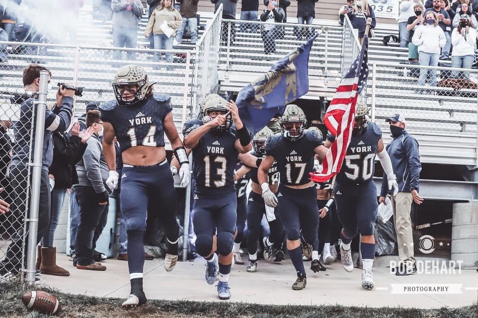 YorkDukeFB's tweet photo. 🏈🏋️‍♀️Our 10th annual York football/weight room lift-a-thon is March 25 at 6:30 PM.🏋️🏈
Proceeds help our kids pay for camps, help fund our weight room, &amp; help us continue to put safest equipment on our boys!
If interested in donating see a player or Venmo  @York-Football ANY time! https://t.co/Vkf739zLIT