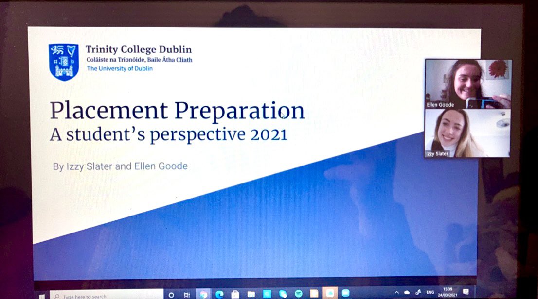 EllenGoode11's tweet photo. Lovely chatting to the second year students today about our clinical experiences and giving them some advice ahead of starting their first placement!☺️@izzyslater11 @PtTcd https://t.co/jFdYrQkDyU
