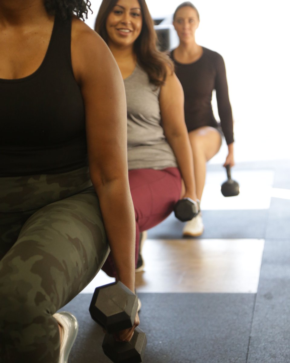 hfmeals's tweet photo. We do lunges for FOOD!

Or do we eat for fuel in order to do lunges??? 🤔 🤔 🤔 

🤷 Either way food and exercise are still life. https://t.co/fActtYLZ52