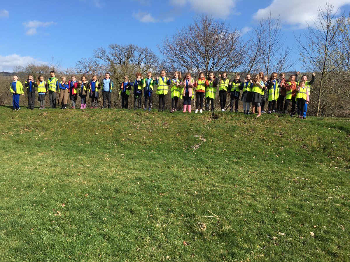 YsgolBroGwydir's tweet image. P’nawn bendigedig!!! #hiraethog #ardalleol #lles 💚🥾⭐️