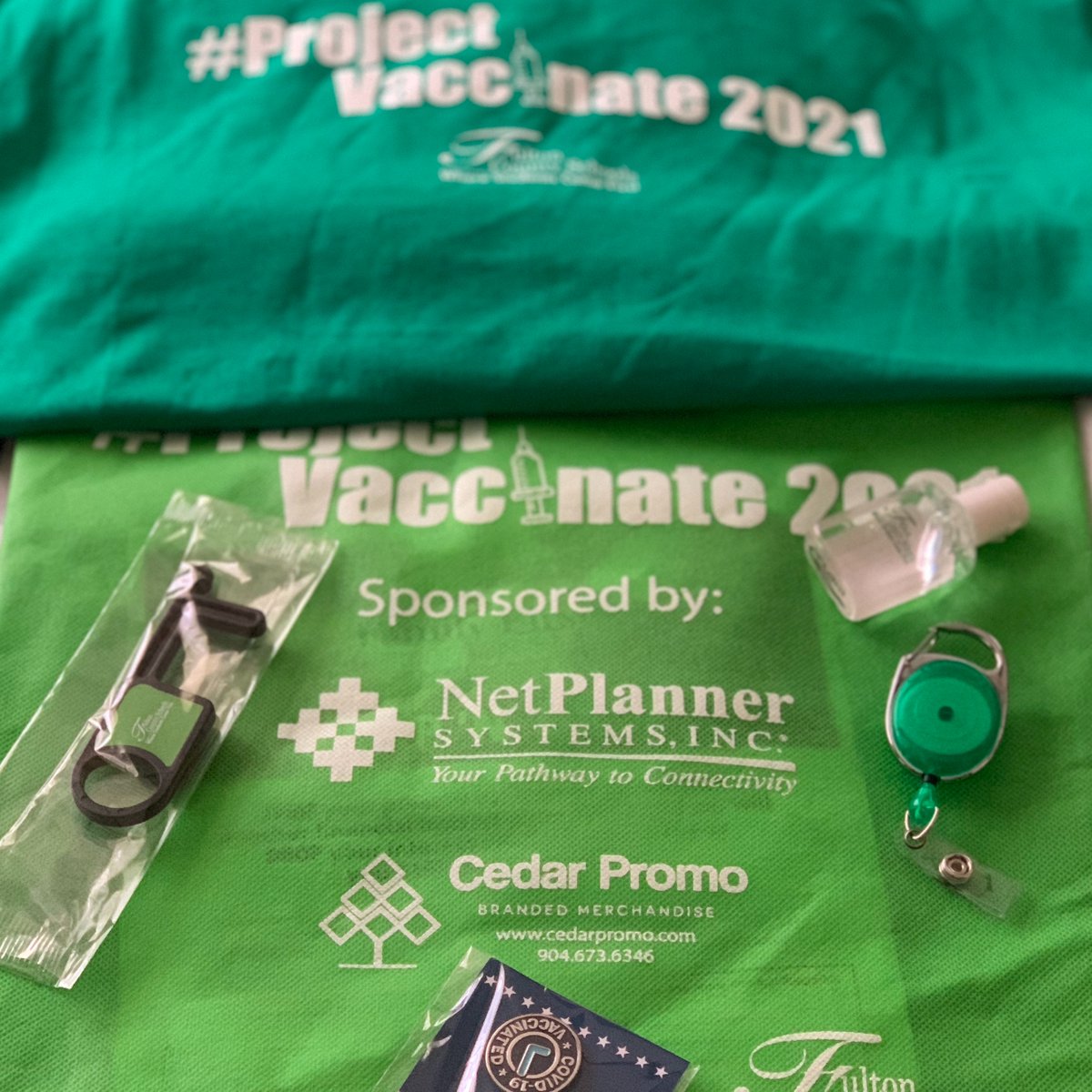 oliver_wc's tweet photo. One down, one to go. #projectvaccinate2021 #Pfizer https://t.co/DYpr2YbqFJ