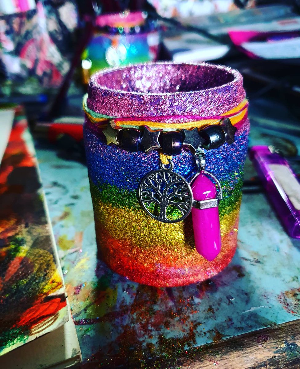 methadontcare's tweet photo. Diy jar n picture i made 4 my gran
#snakes #snake #snakeowner #snakepainting #Witch #snaketattoo #metallicpens #watercolor #acrylicpaint #glitter #diy #witchydiy #glasspainting #paintedglass #homemade #Treeoflife #letter #artist #art #painting #paint #creative #creations #beads https://t.co/ij6nckUmcU