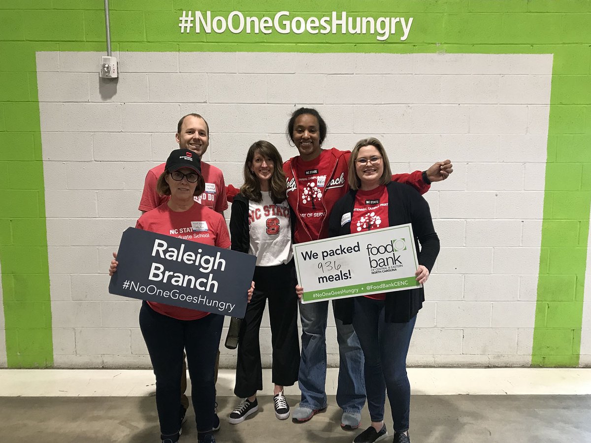 crabchips's tweet photo. Reason #1,887 why I ❤️ working for a university that cares about helping others in need. This picture was taken on March 15, 2020 - one day before employees were sent home to work remotely. I can't wait to return to this vibrant and caring community! #GivingPack @ncsugradschool https://t.co/TB3gg3RTCG