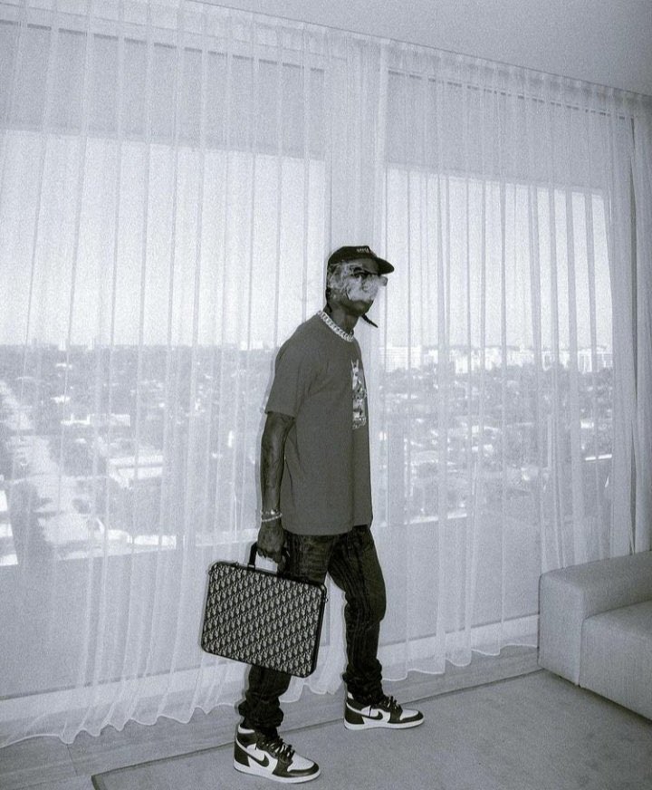 LaflameScott's tweet image. The sky is grey