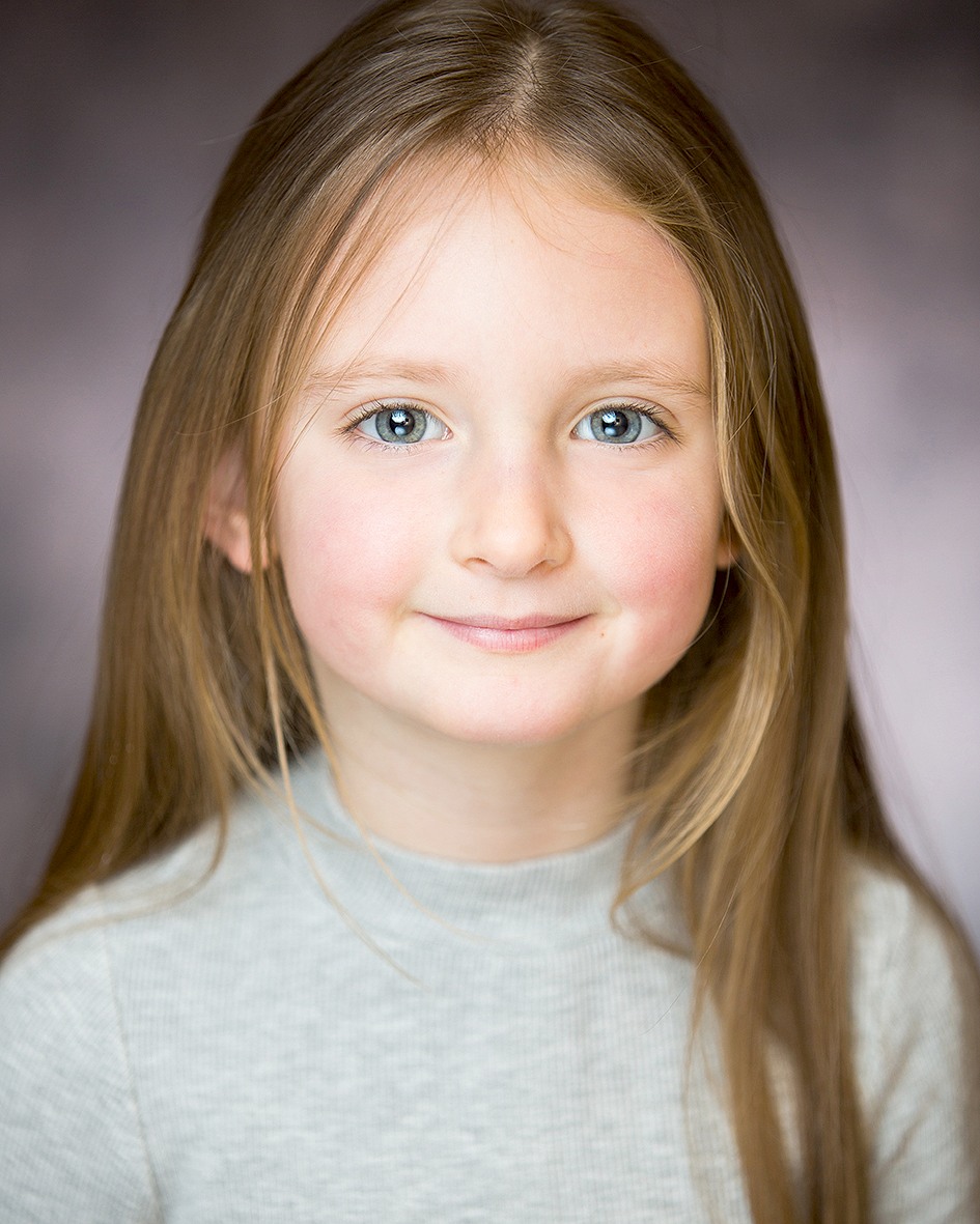 mark_jermin_mgt's tweet photo. Polly was busy on set yesterday filming a brand new film.ย
#hardworkpaysoff #welldone #MarkJermin https://t.co/S8bcElpEep