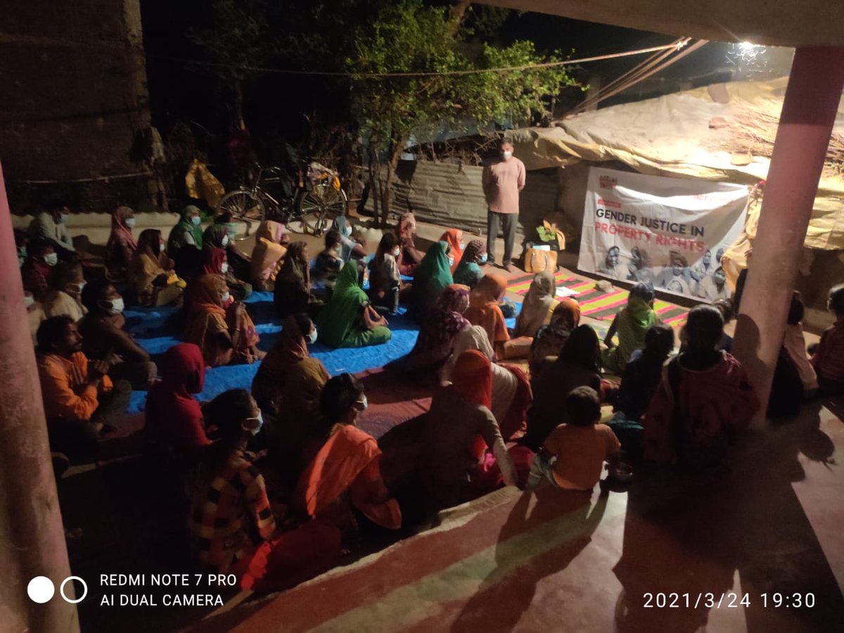 ajaysahare's tweet photo. Campaign on #Gender_Justice_in_Property_Rights discussion on women rights, property's rights &amp; difficulties in access in Dist. Raisen M.P. #WomensShare #Actwithher
@ActionAidIndia @psushila92 https://t.co/o3W3Sh4Ats