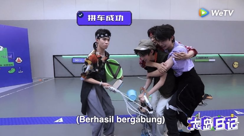 choconaaad's tweet photo. #LinMo belike : yg se-ibu boleh naek mobilku!!! 🛻💨
inilah persatuan kluarga kami wkwk😭🤣kalo udh family nomer uno gt wkwk #LinMo #FuSichao #ZhangJiayuan
sebucin apapun #ZhangJiayuan #ZhangTeng ttp aja gebetan mah nomer sekian wkwkk #ZhangTeng tarik manggg !!!!
#LinMoVLOG https://t.co/EFxqDLac2U