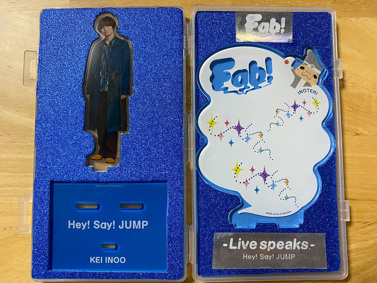 みあ ダイソーのevaスポンジシート4mmの厚みの水色をベースに 上からセリアのグリッターシートの青を貼りました スポンジシートは赤がなくてピンクしかないと思いますが グリッターシートは赤っぽい色があったので山田くんカラーで作れると思いますよ