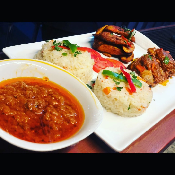 FeyikemiF's tweet photo. The presentation of your food,goes a long way in deciding if your audience/customer is ever going to consider tasting it.

You mess up the presentation
You mess up the show https://t.co/ycCplA3fil