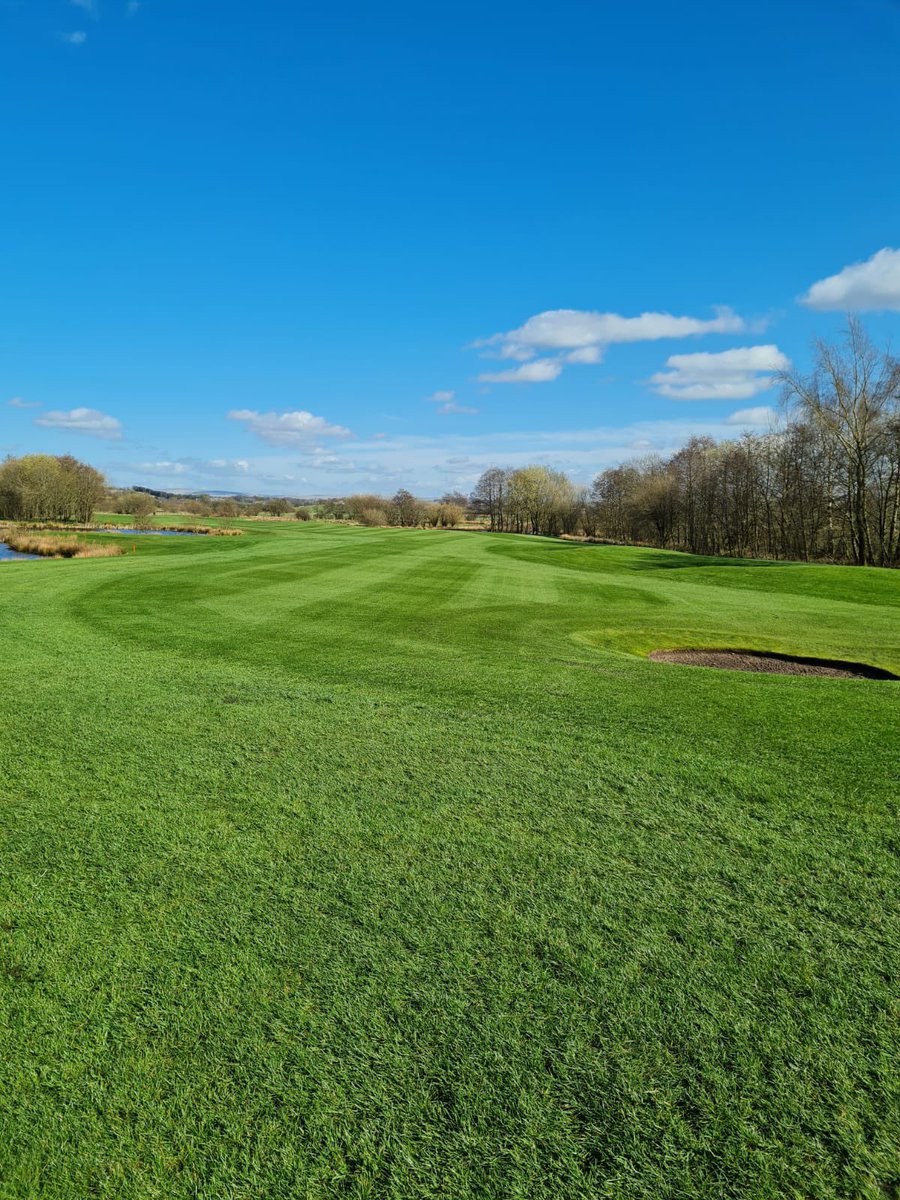 pikefoldgreens's tweet photo. @pikefoldgc great day getting the course ready for next week. https://t.co/p8Ux5dKnsP